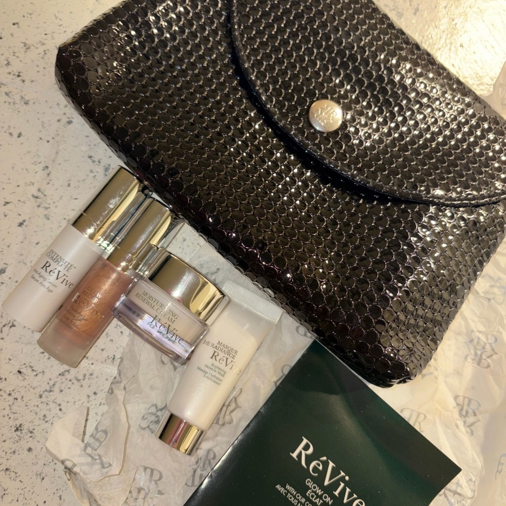 RéVive Glow Travel Set with Black Textured Cosmetic Pouch Lot of 4